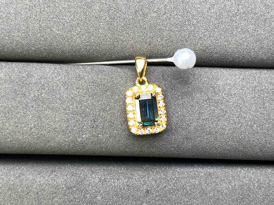 A6581 Teal Sapphire Pendant