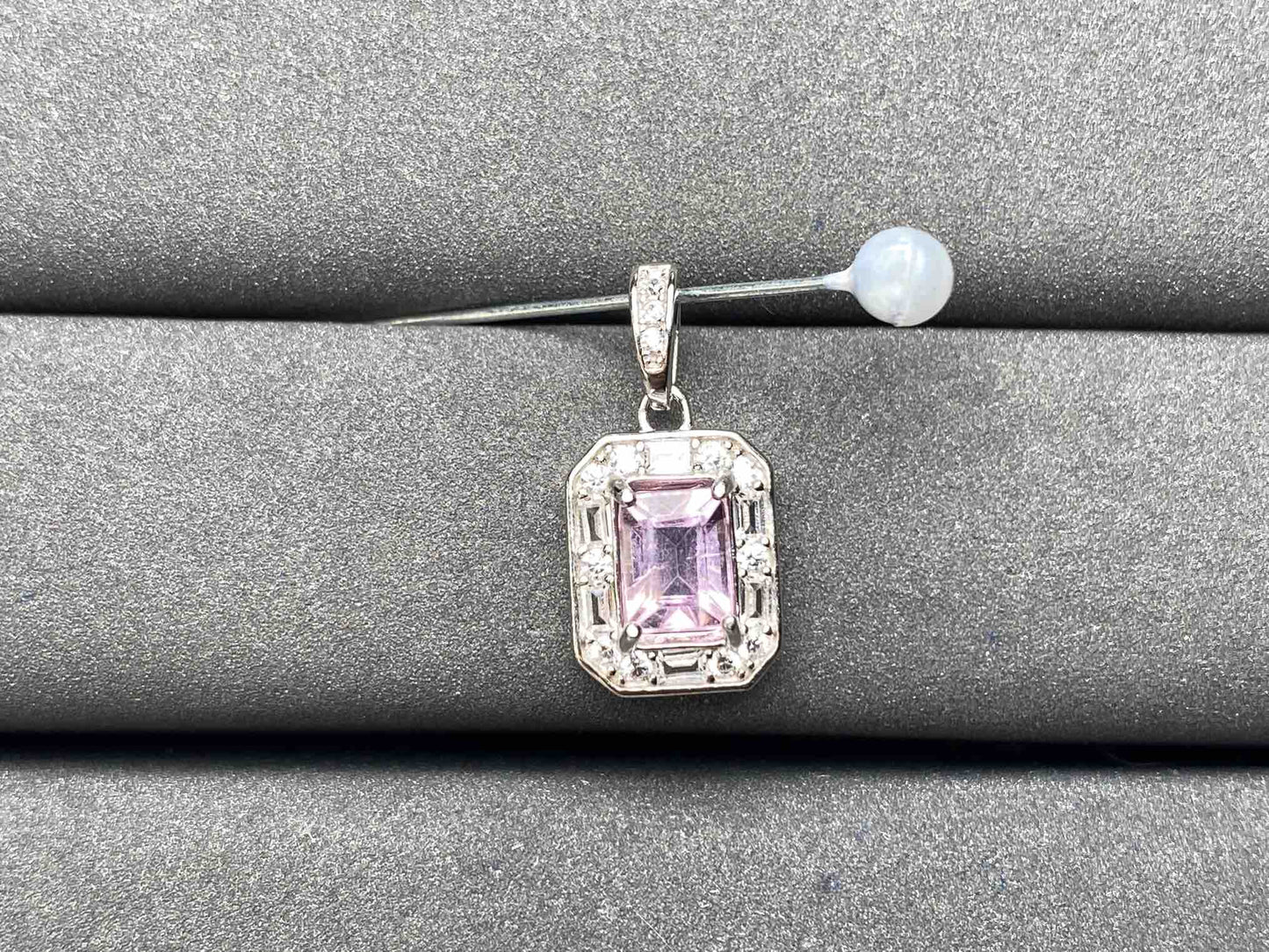 A6622 Spinel Pendant