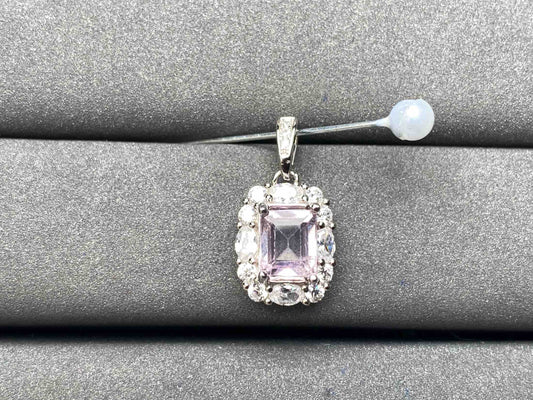 A6630 Spinel Pendant