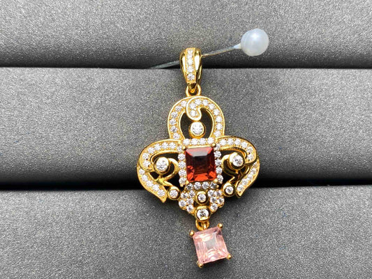 A6631 Spinel Pendant