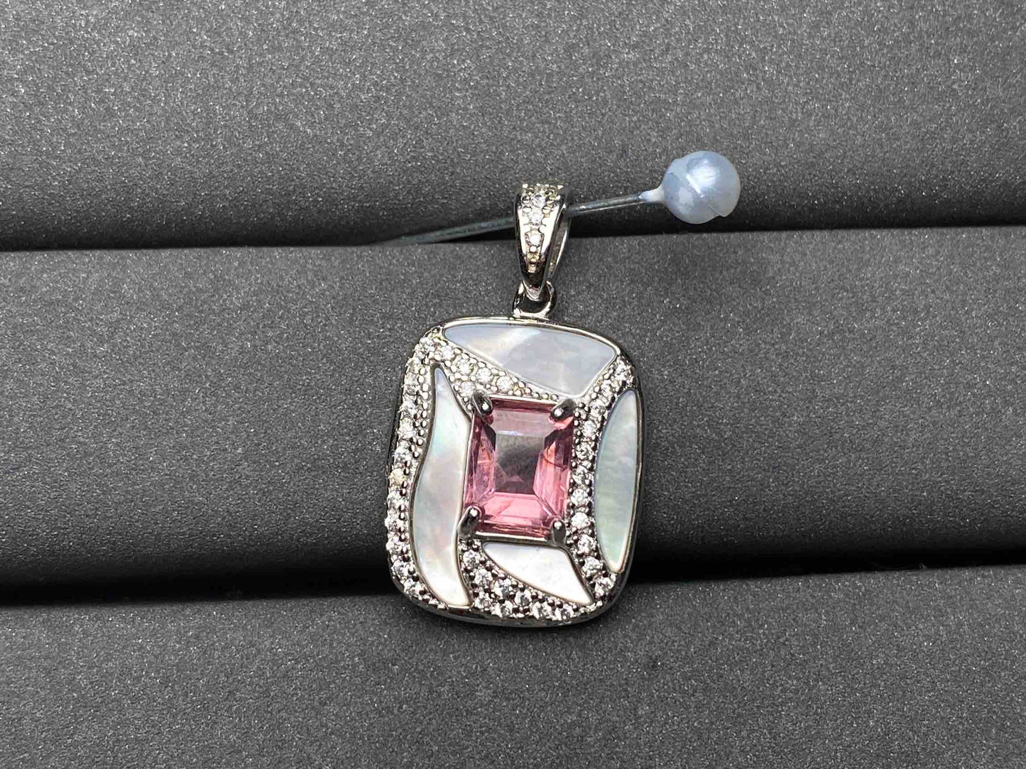 A6676 Spinel Pendant