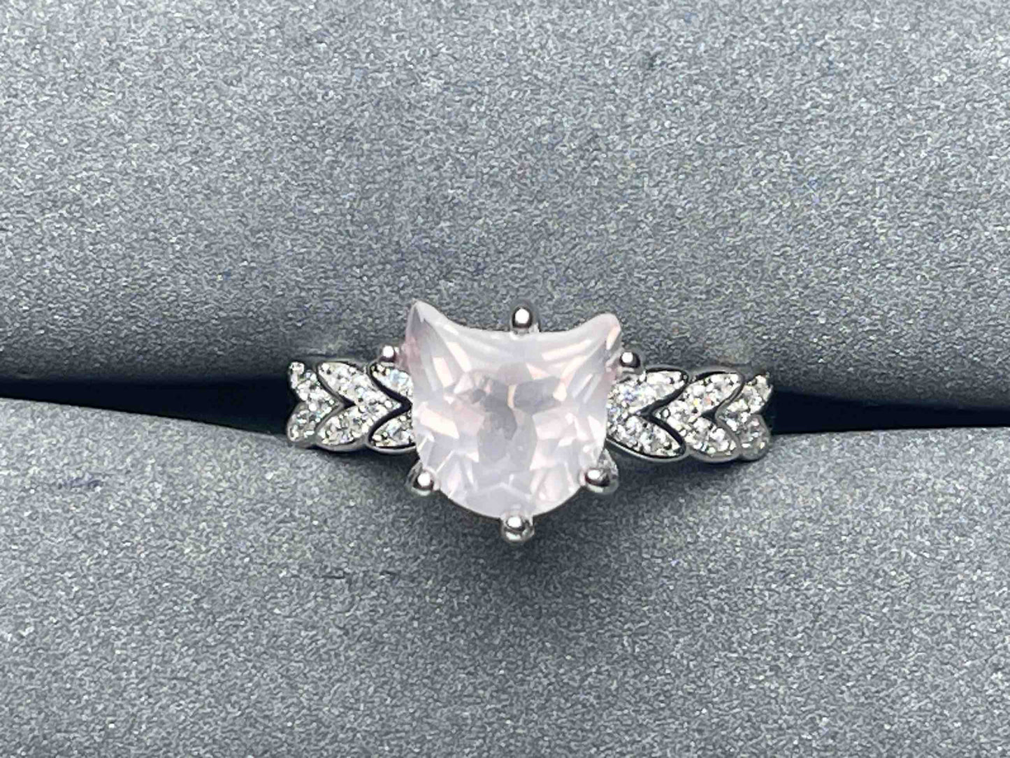 A6711 Rose Quartz Ring