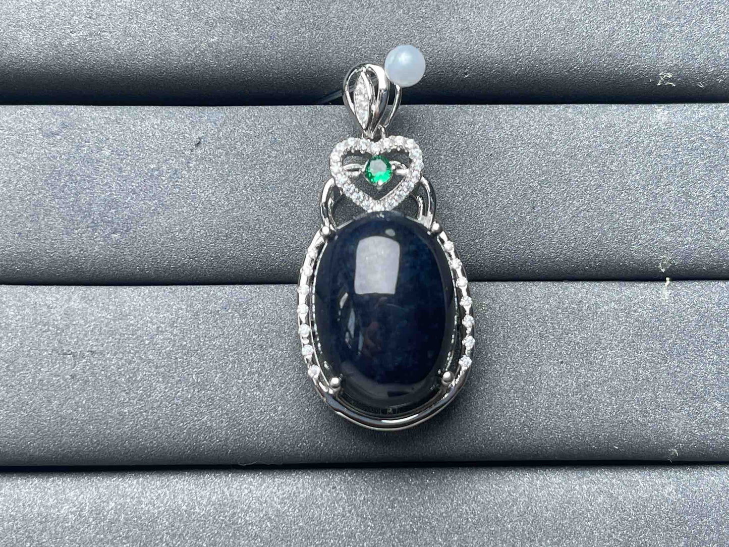 A6854 Sapphire Pendant