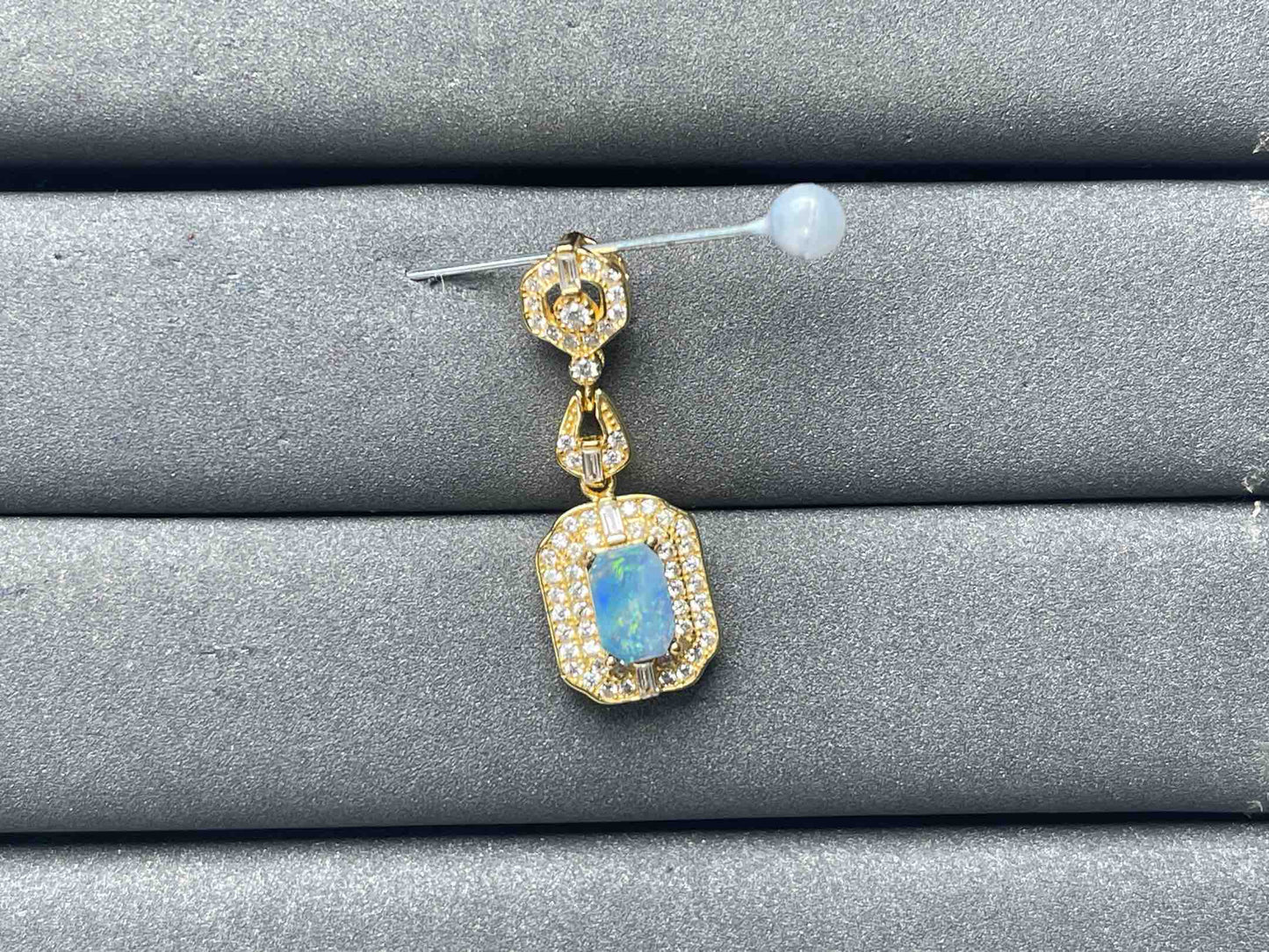 A6924 Opal Pendant