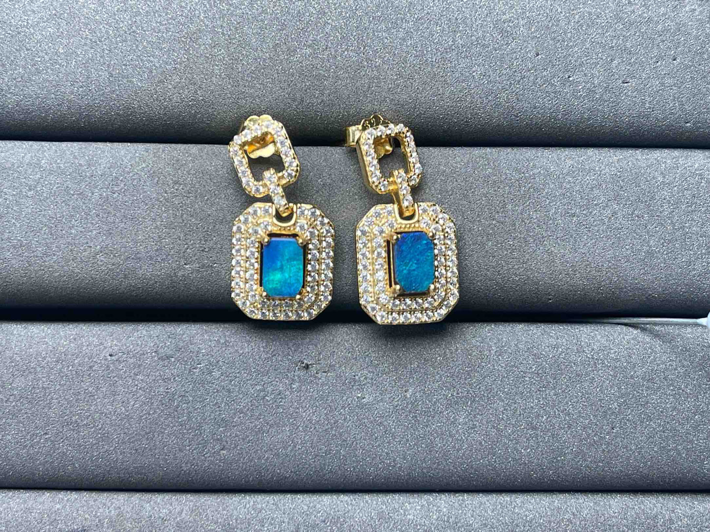 A6930 Opal Earrings