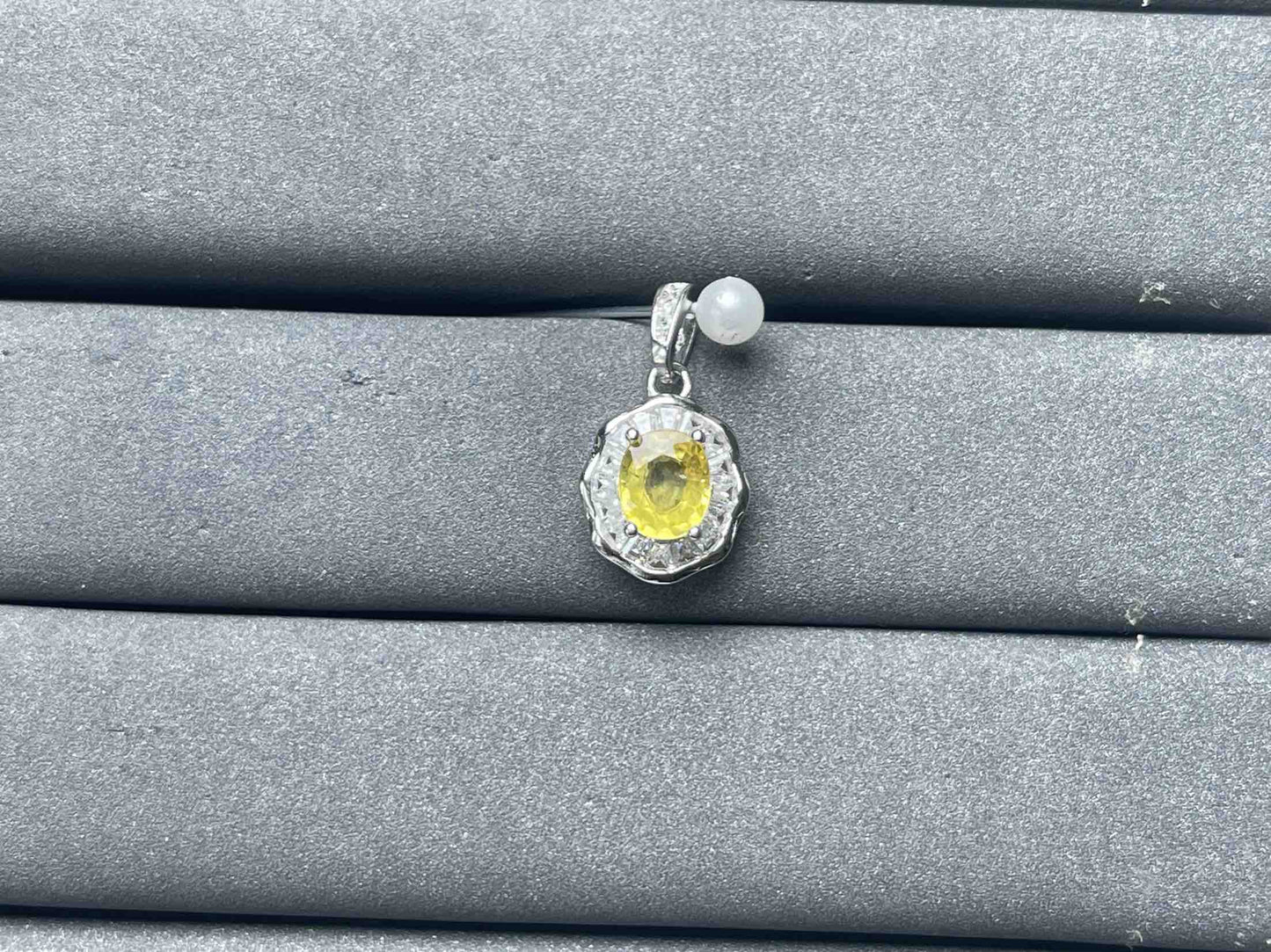 A6963 Sapphire Pendant