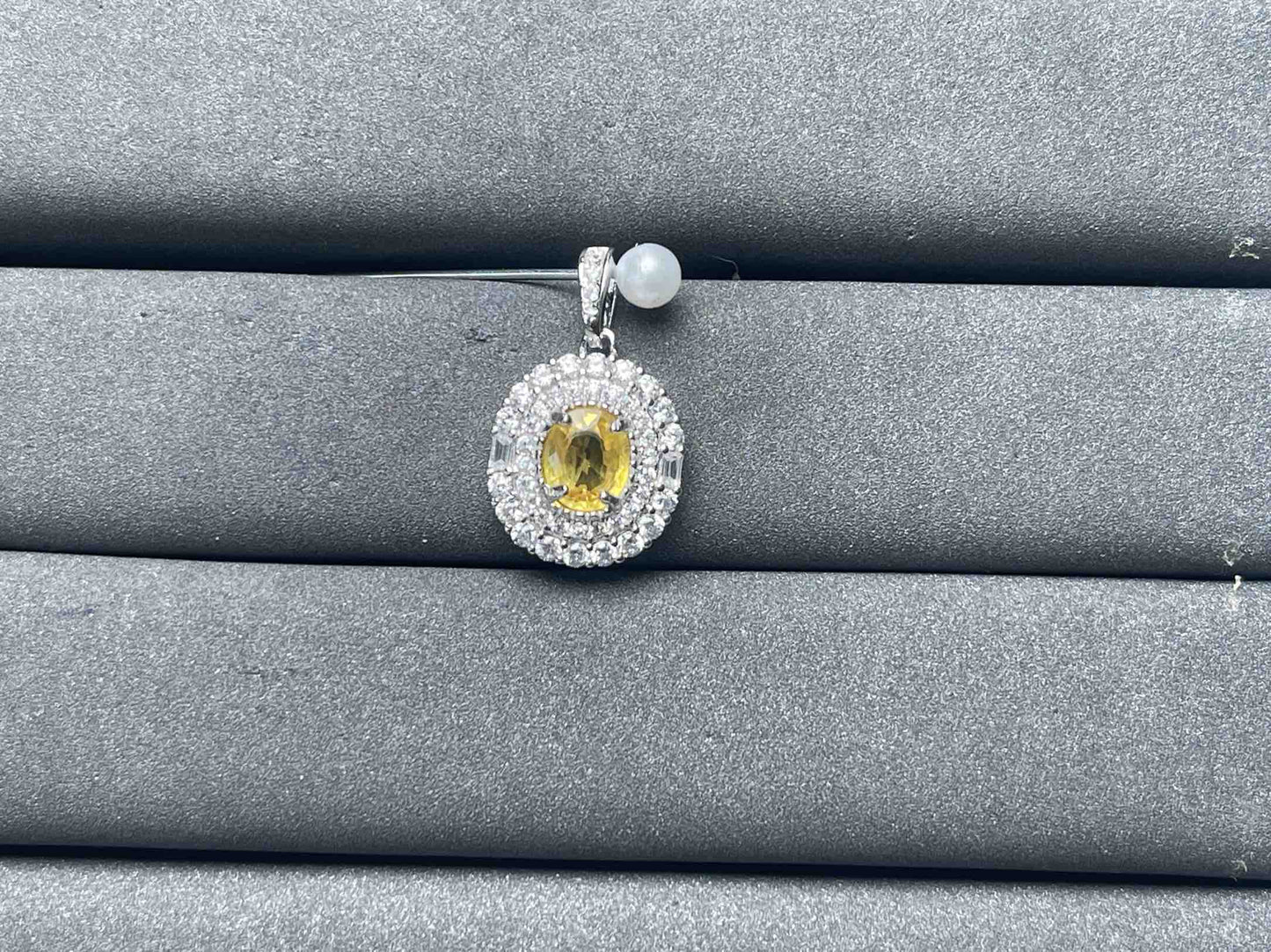 A6964 Sapphire Pendant