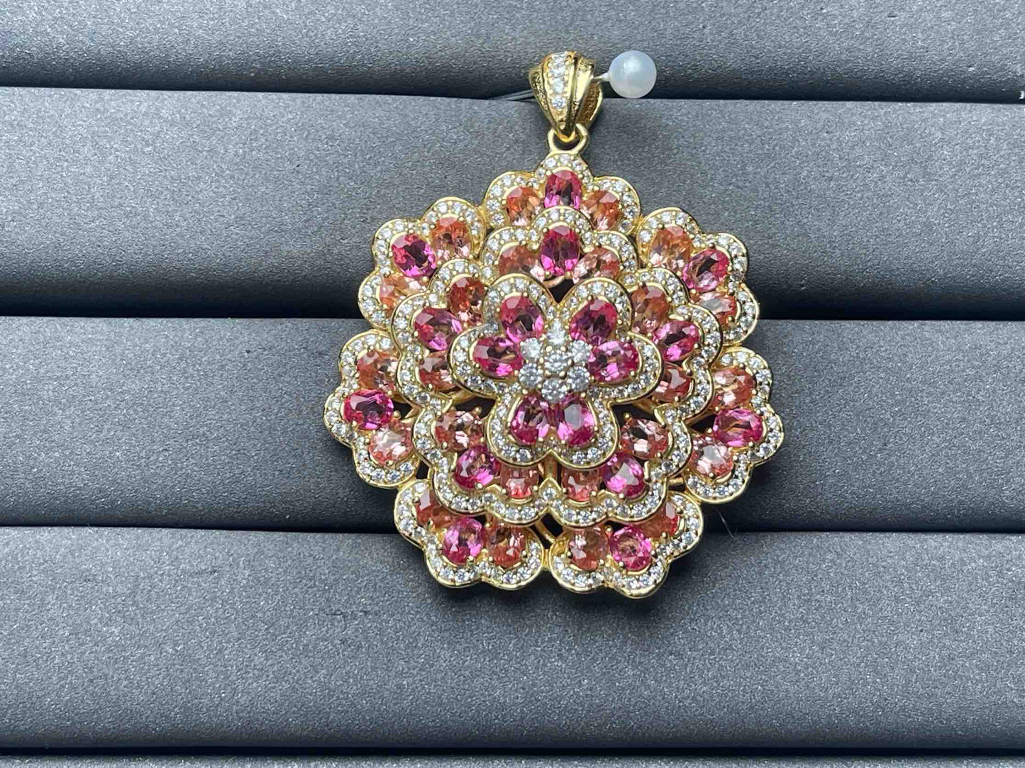 A6998 Sapphire Pendant