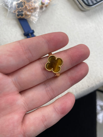 G001 clover ring