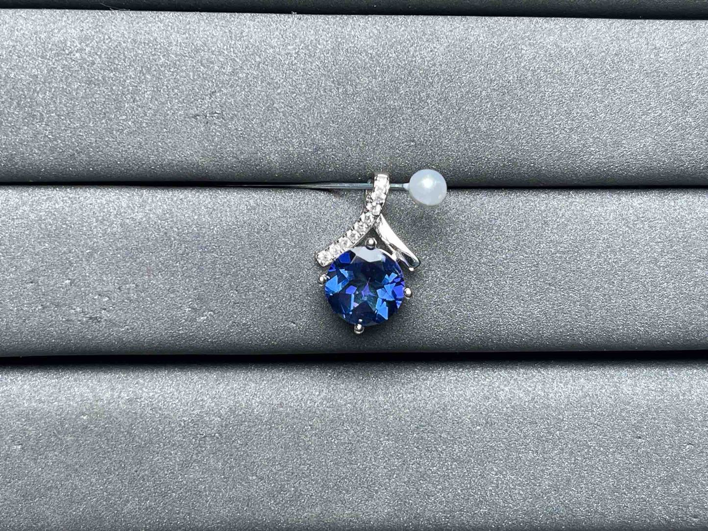 A7078 Topaz Pendant