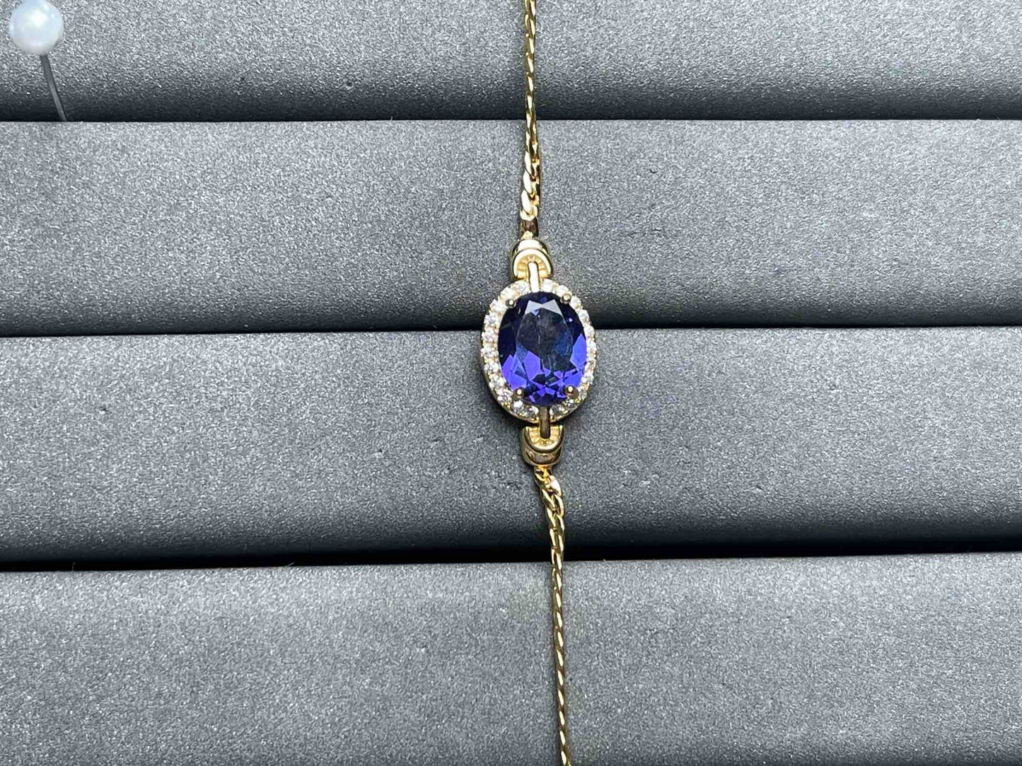 A7092 Topaz Bracelet