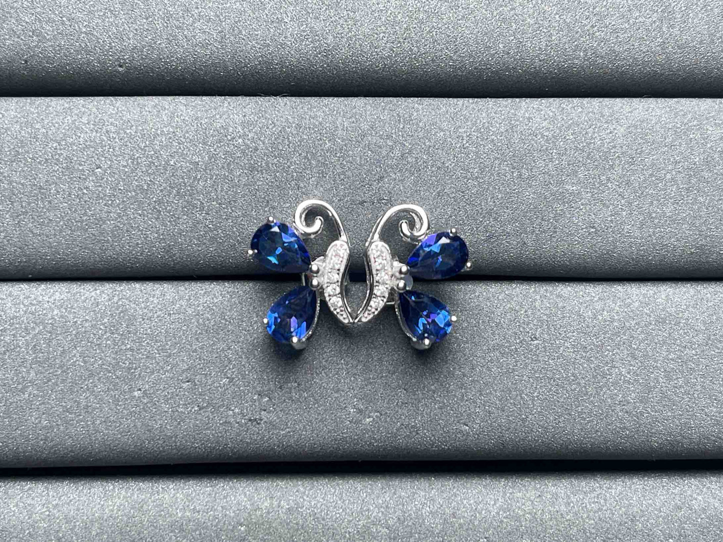 A7132 Topaz Earrings