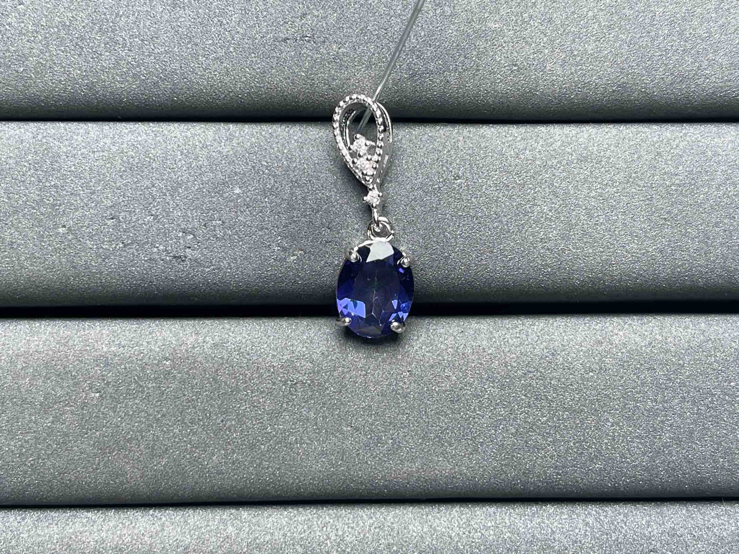 A7134 Topaz Pendant