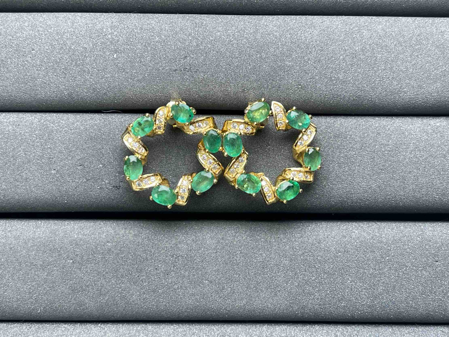 A7166 Emerald Earrings