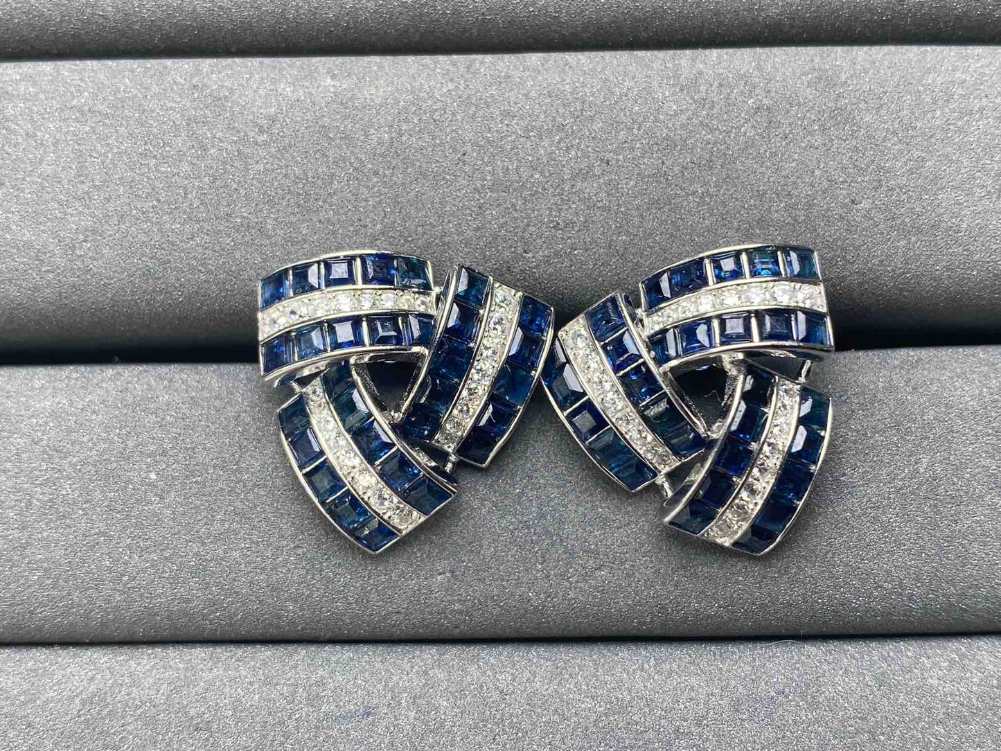 A7182 Blue Sapphire Earrings