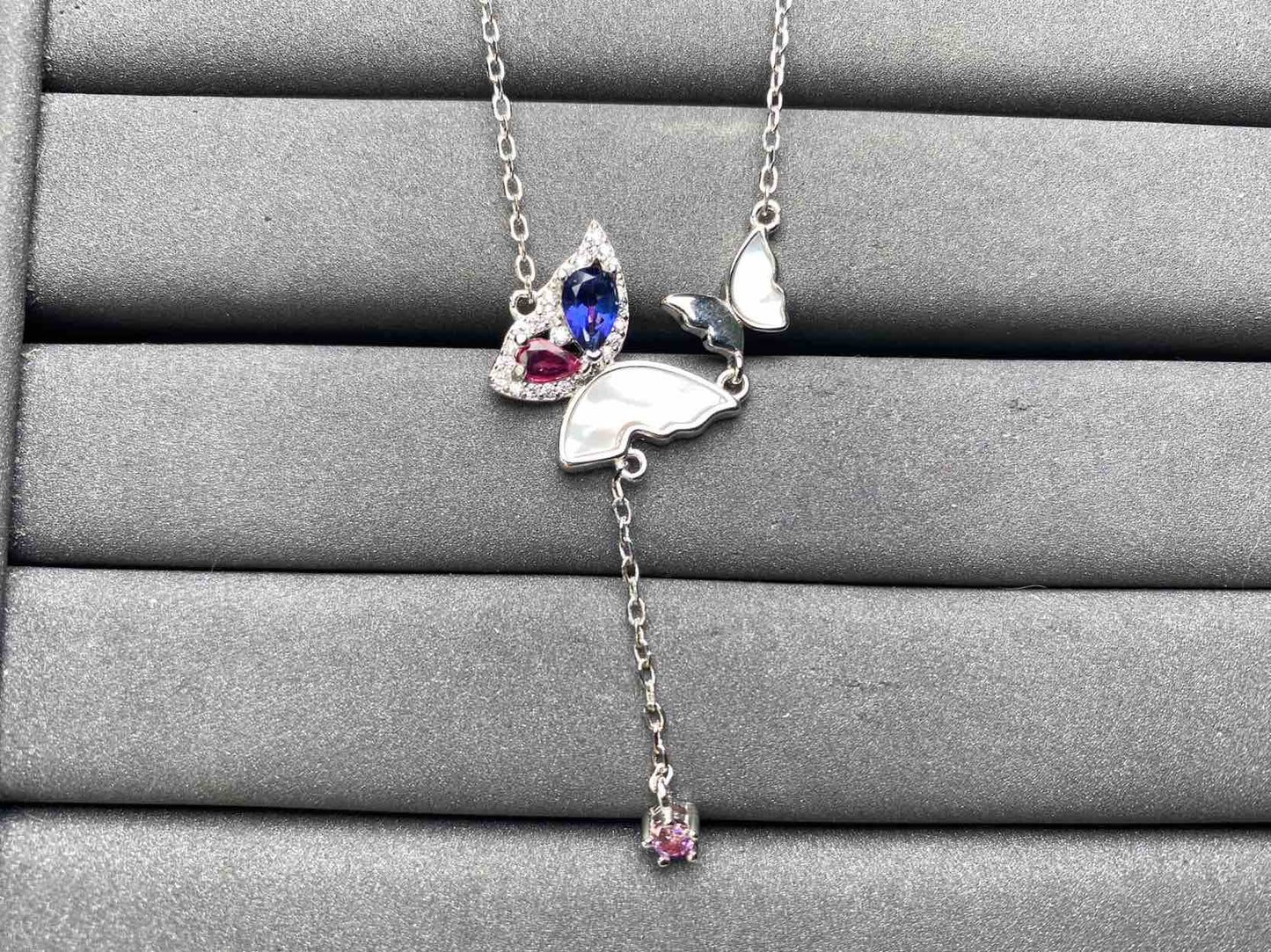 A7231 Topaz Necklace