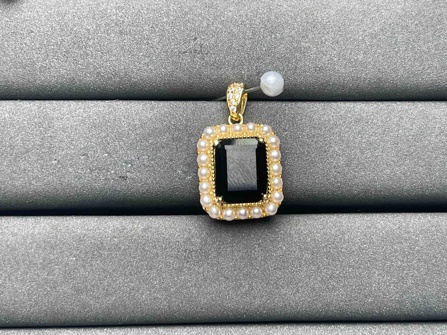 A7289 Black Onyx Pendant