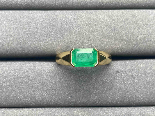 A7329 Emerald Ring