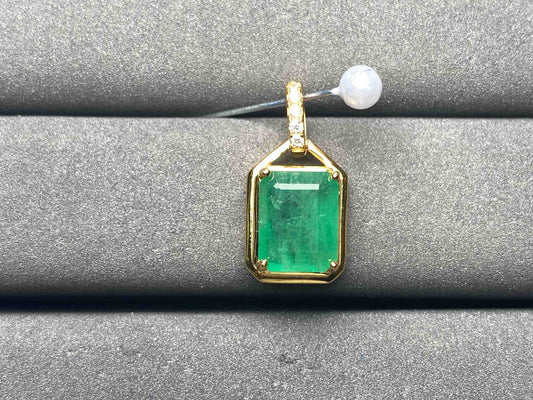 A7339 Emerald Pendant