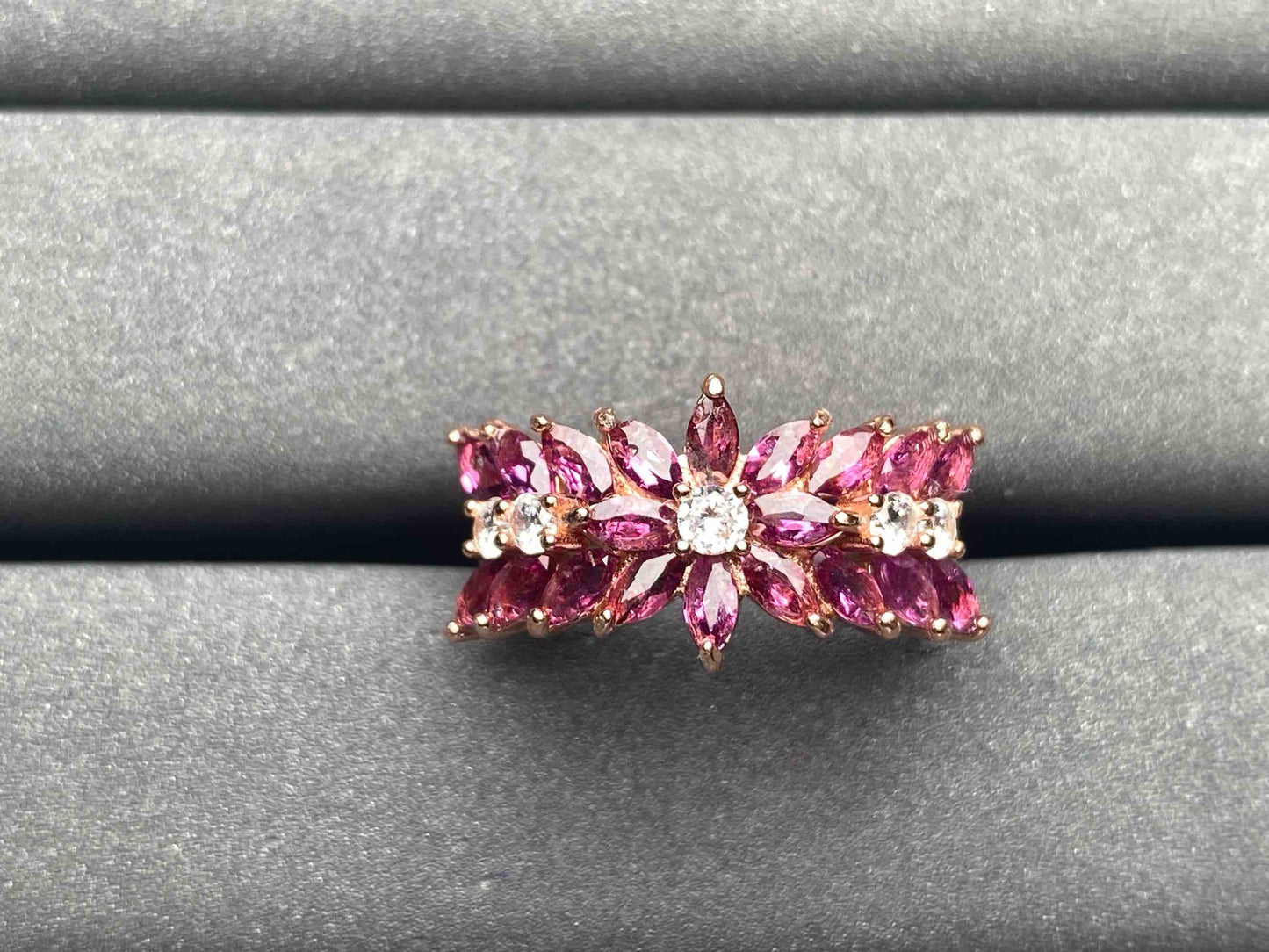 A7367 Garnet Ring