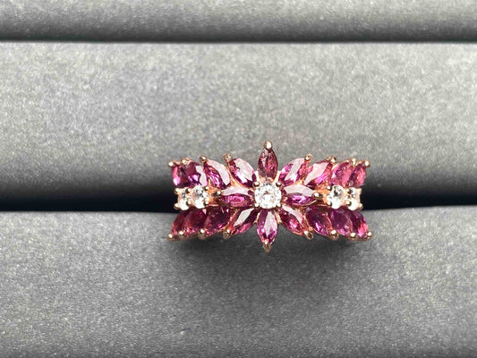A7367 Garnet Ring