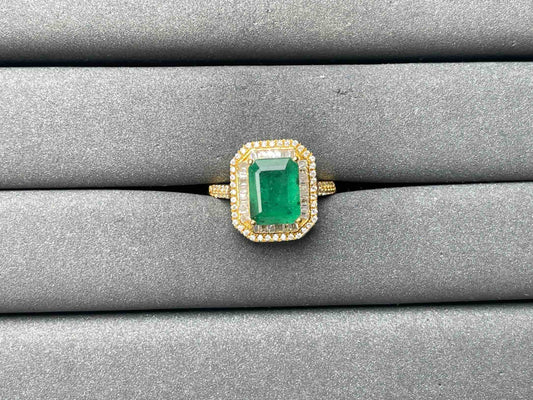 A7421 Emerald Ring