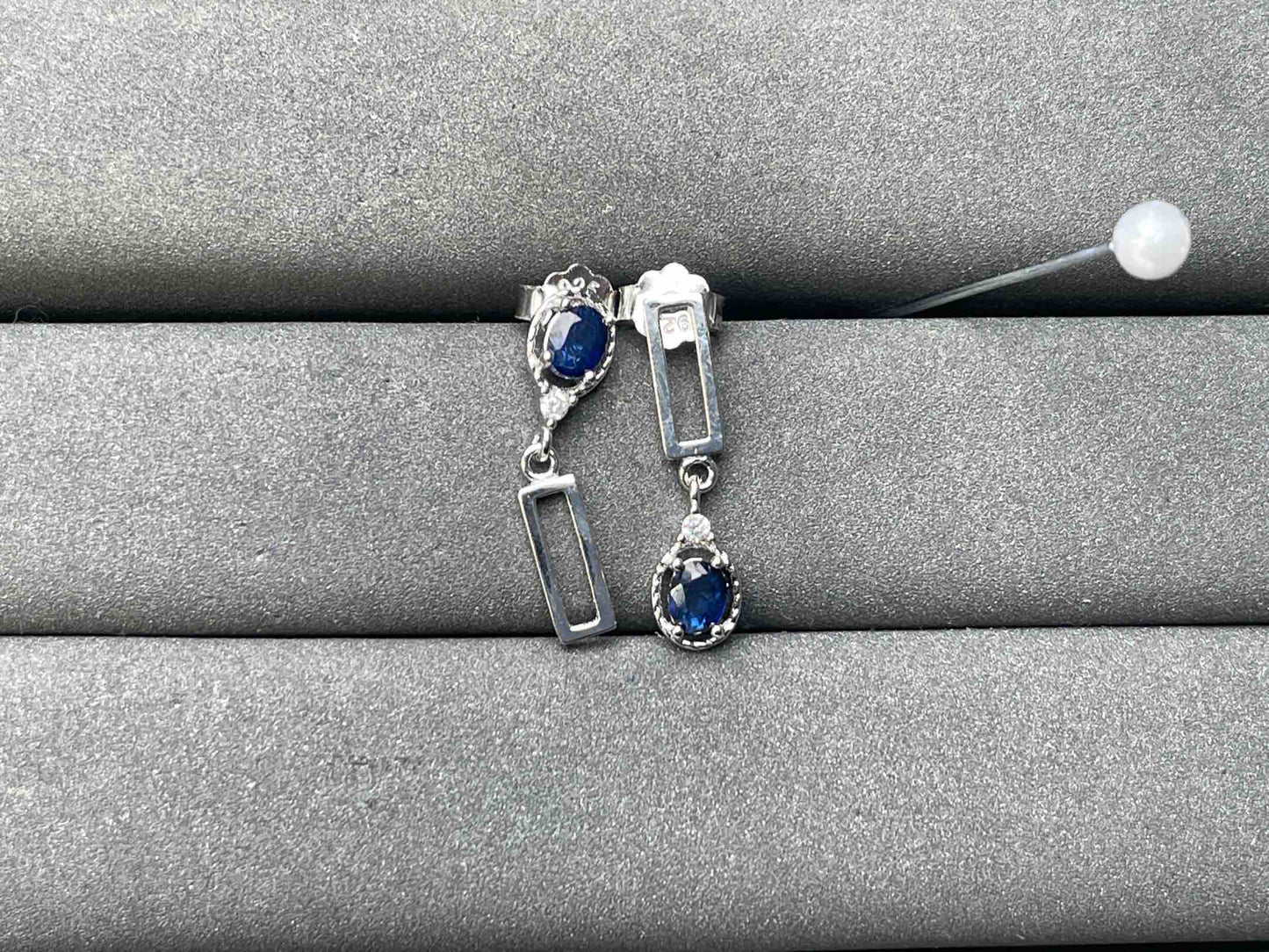 A7485 Sapphire Earrings