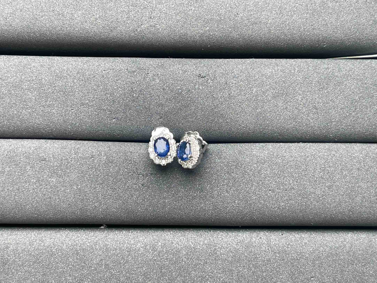 A7515 Sapphire Earrings