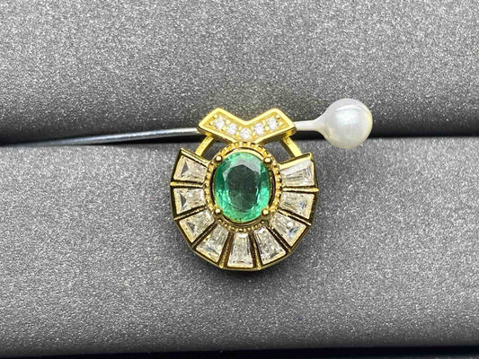A76 Emerald Pendant
