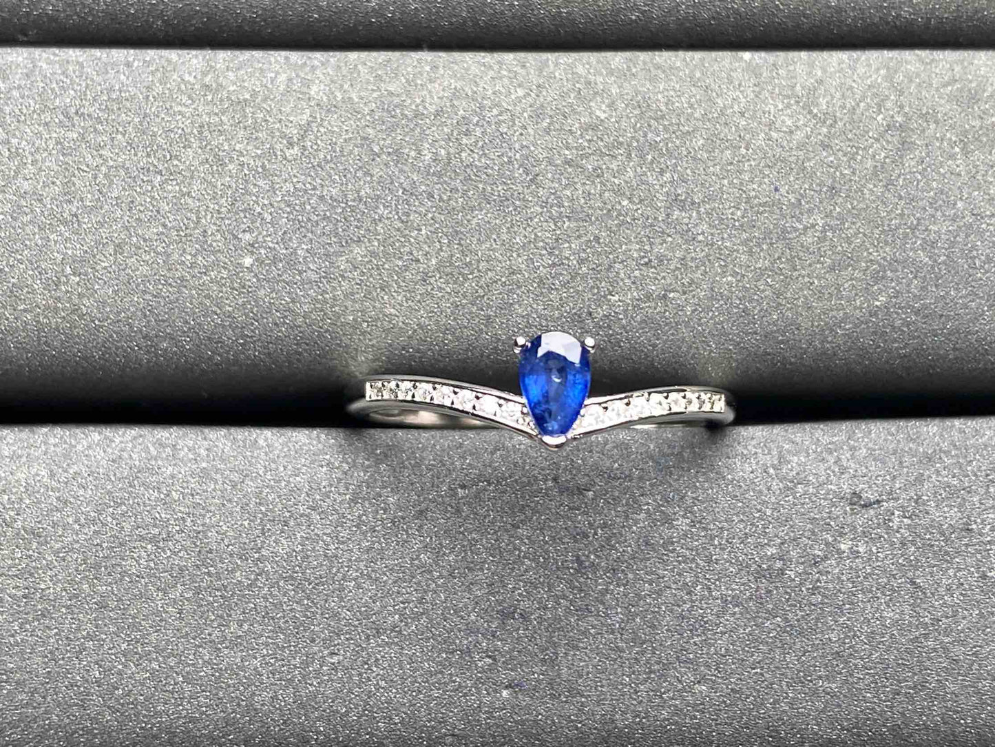 A7908 Blue Sapphire Ring