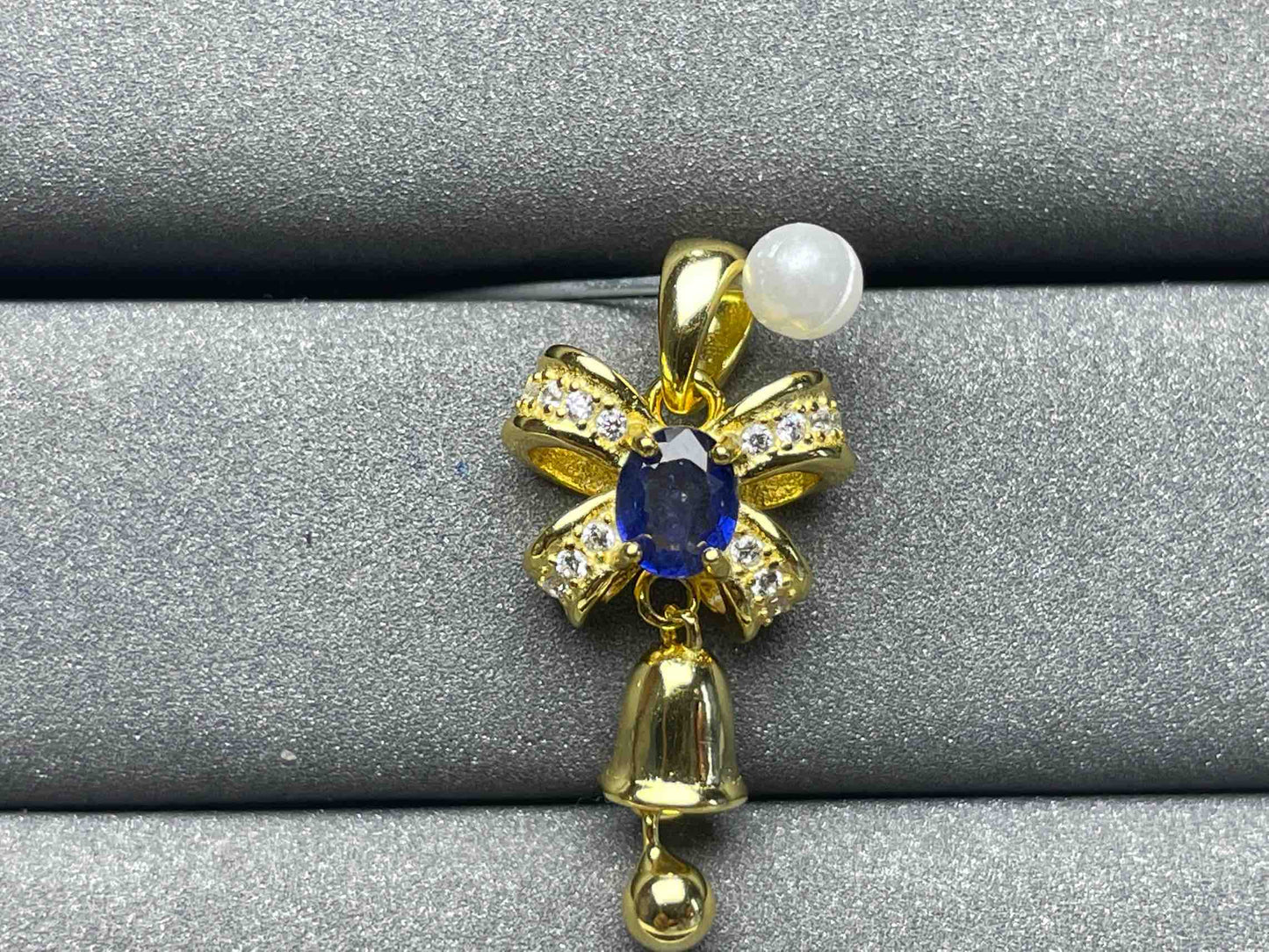 A791 Blue Sapphire Pendant