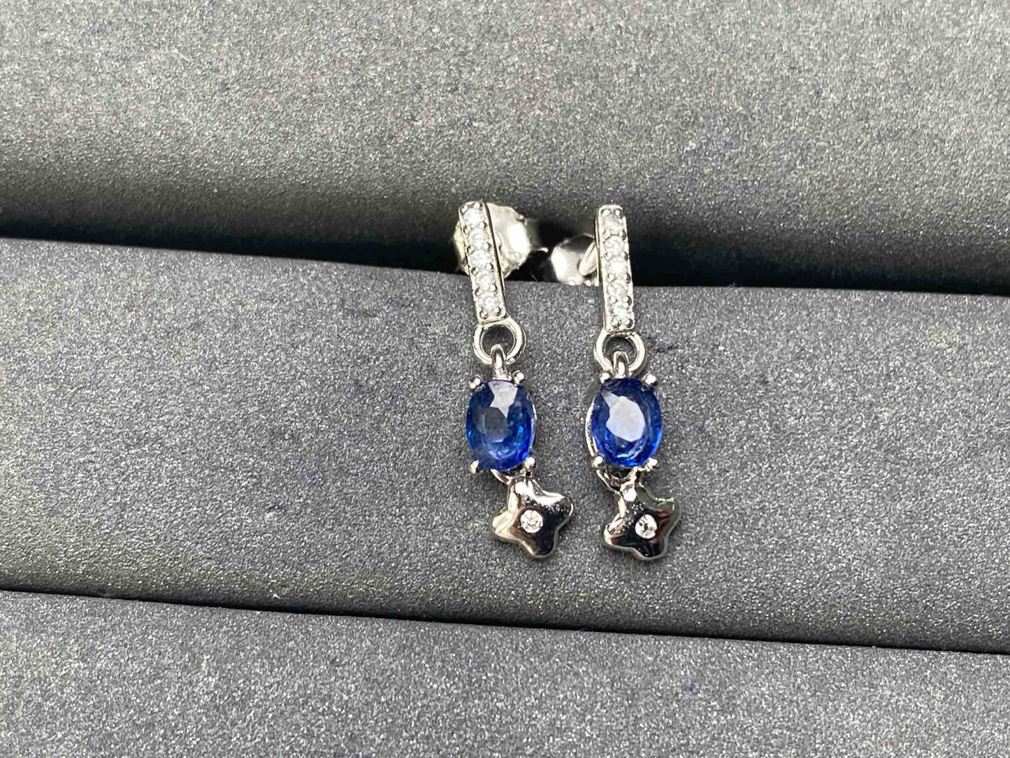 A8011 Sapphire Earrings