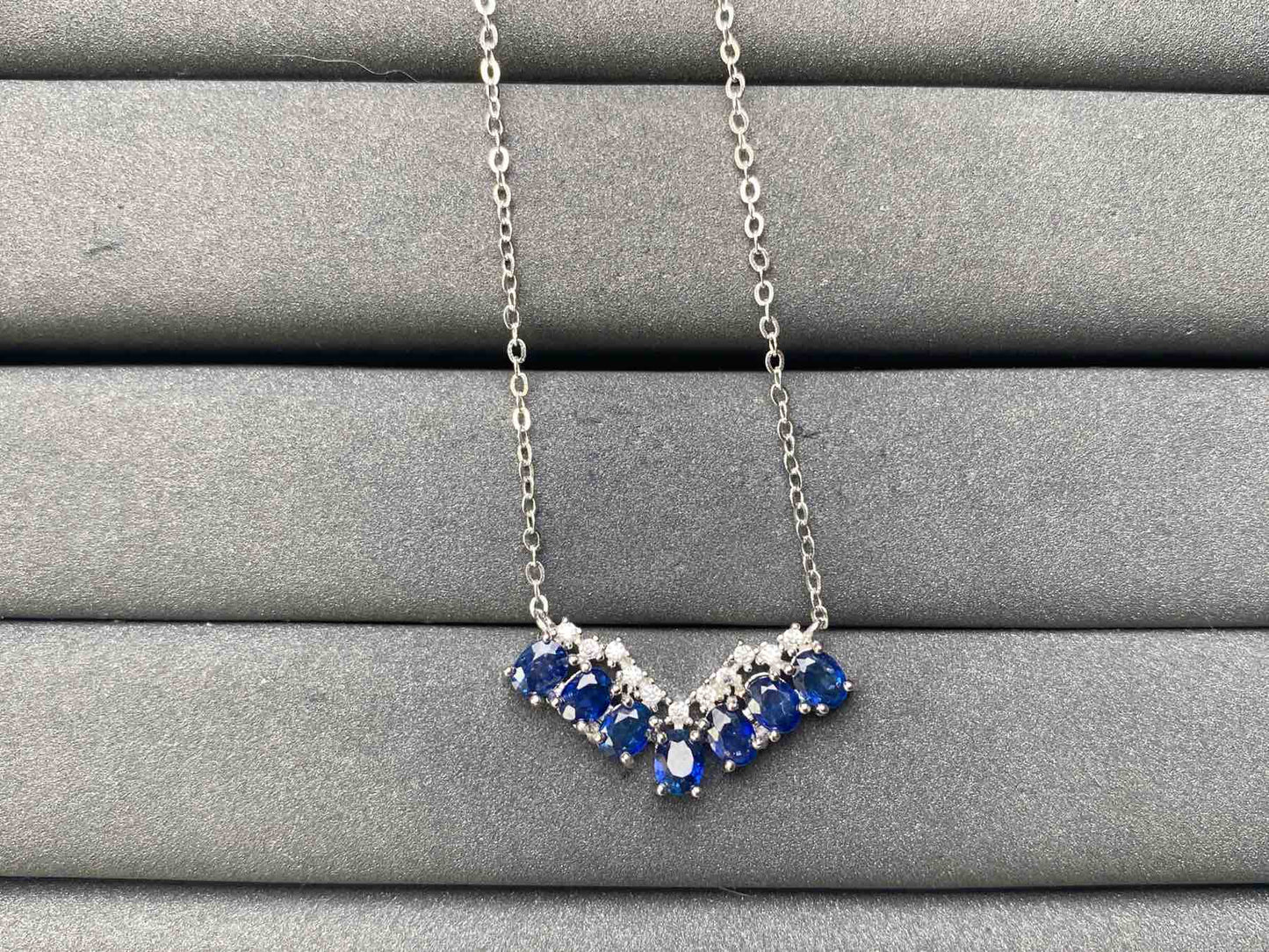 A8015 Sapphire Necklace