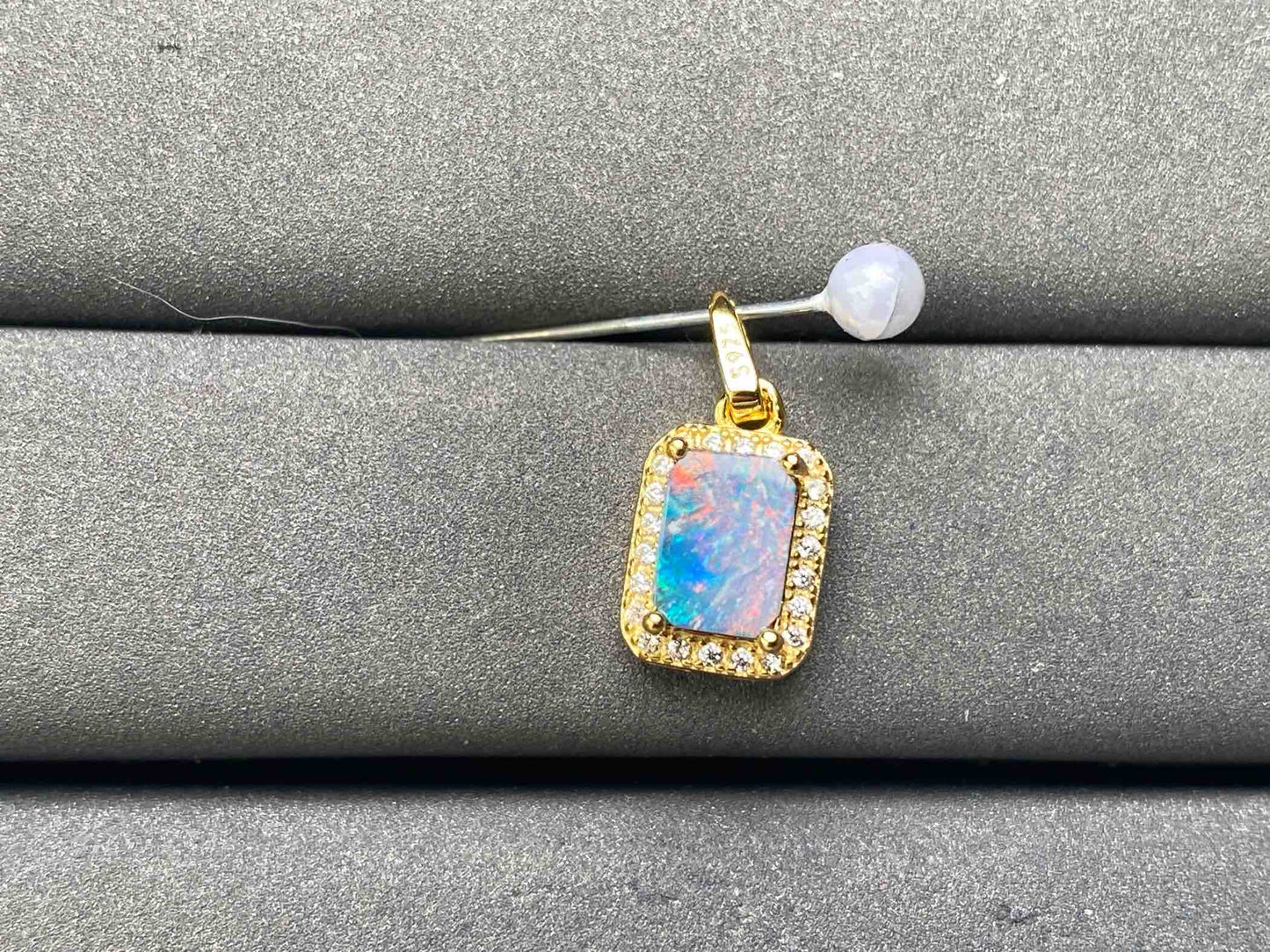 A8024 Opal Pendant