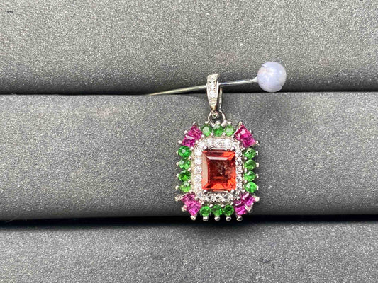 A8037 Spinel Pendant