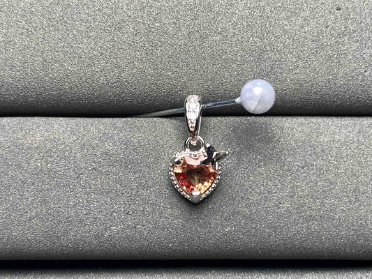 A8087 Spinel Pendant