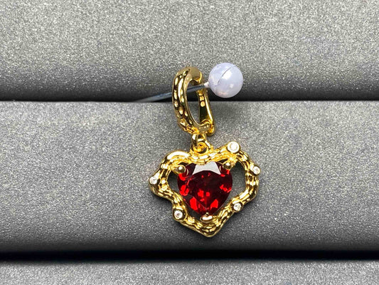 A8092 Garnet Pendant