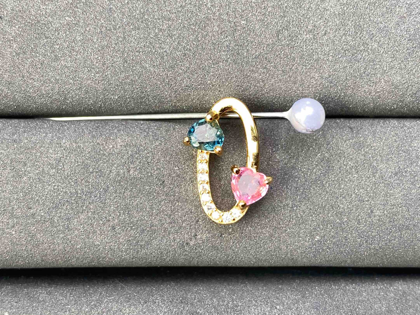 A8099 Sapphire Pendant