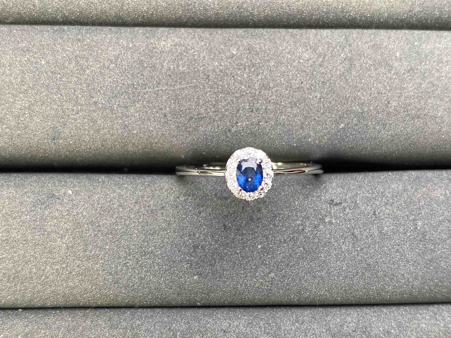 A8122 Sapphire Ring