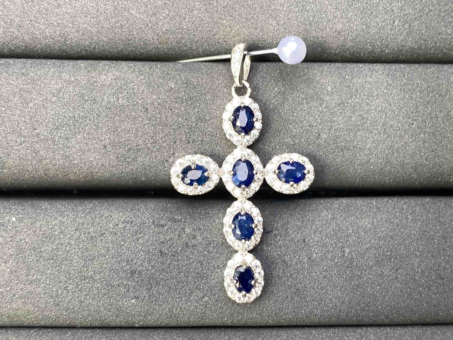 A8125 Sapphire Pendant