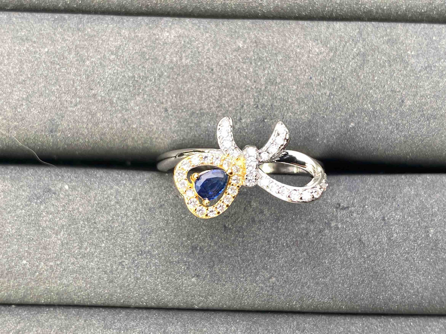 A8129 Sapphire Ring