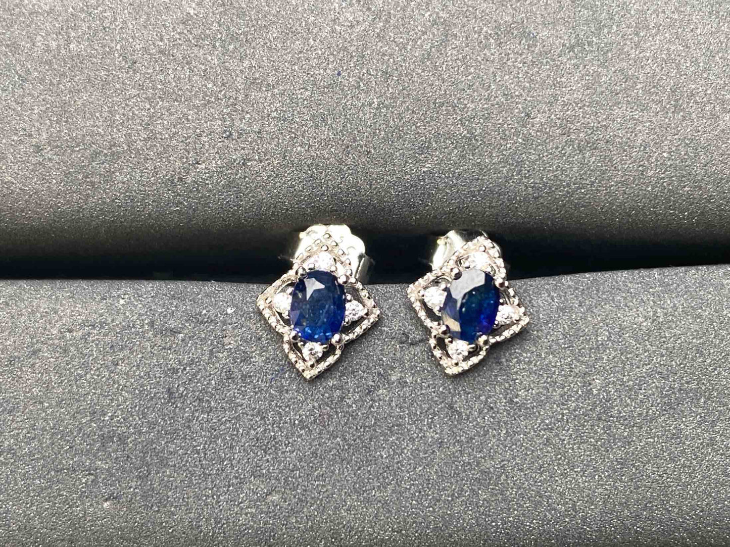 A8175 Blue Sapphire Earrings