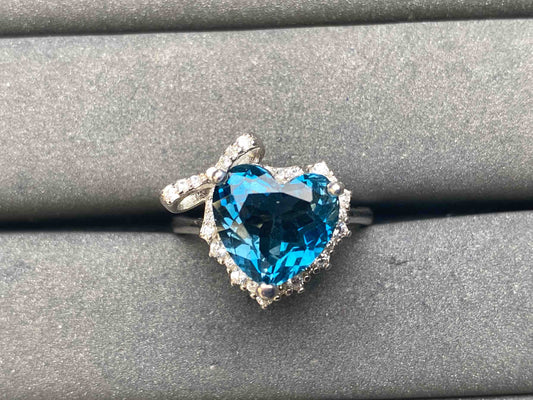 A8187 Topaz Ring
