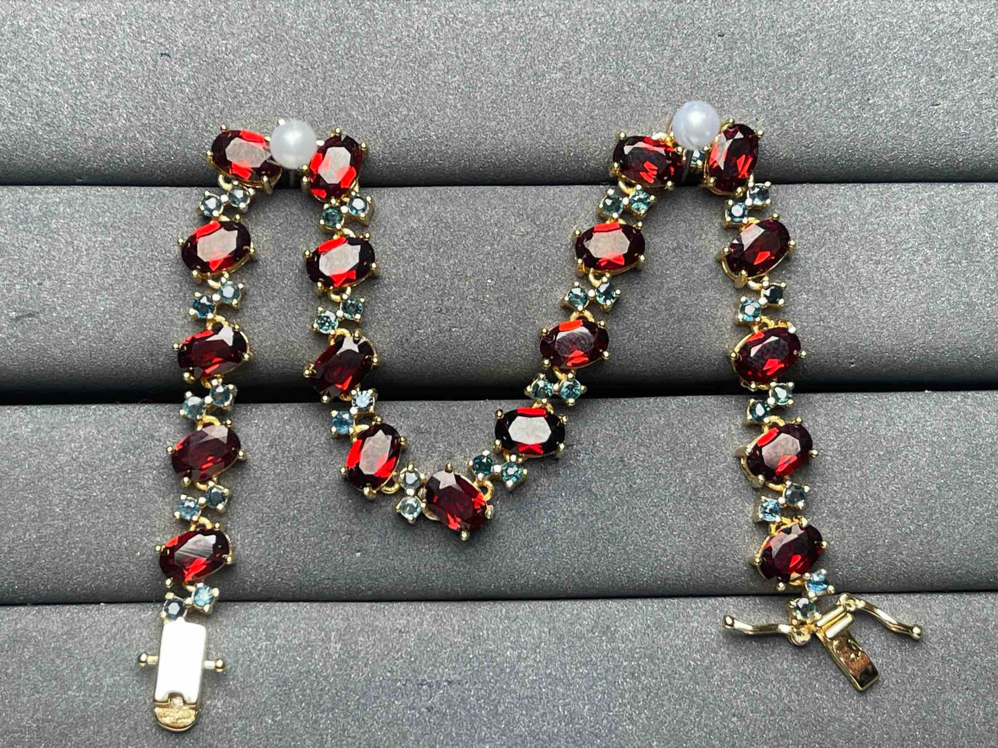 A8255 Garnet Bracelet