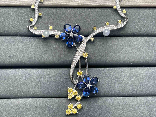 A8269 Topaz Necklace