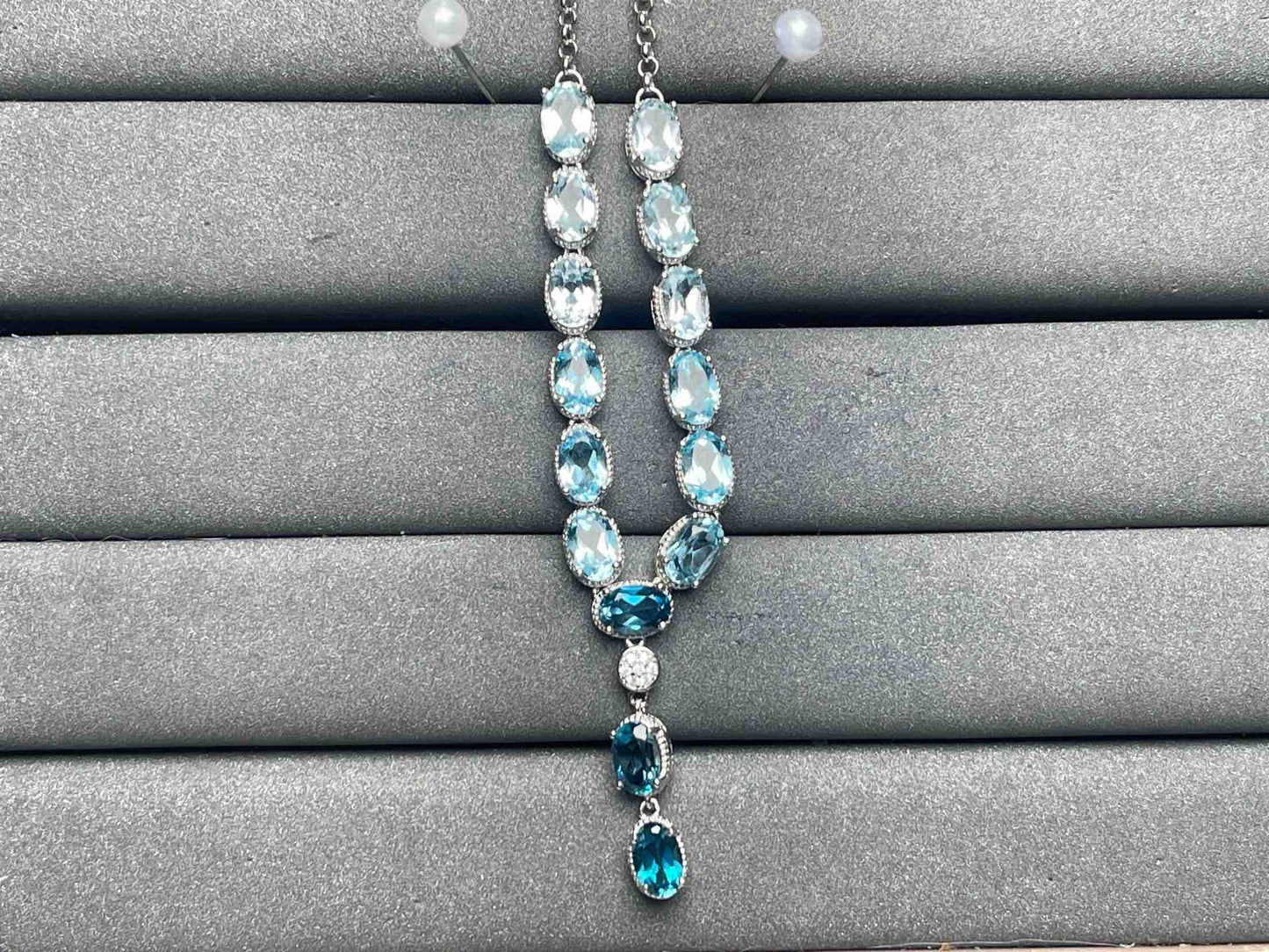 A8277 Topaz Necklace