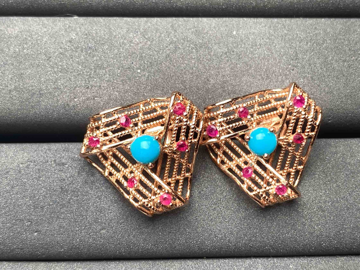 A8346 Tsavorite Earrings