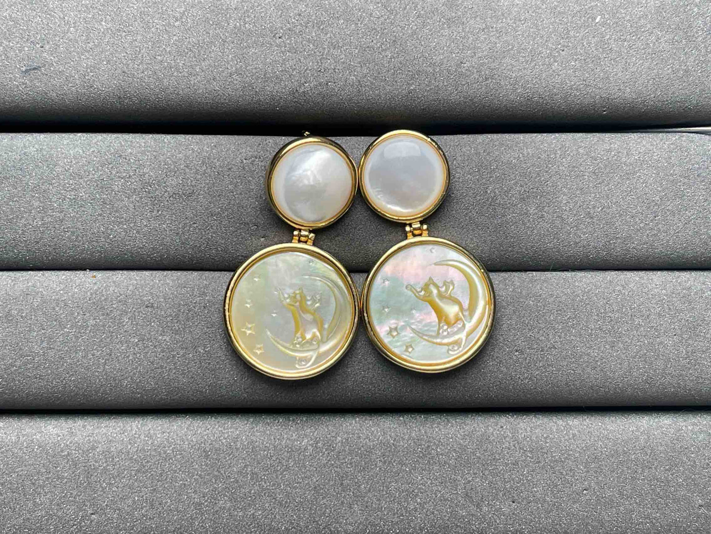 A8404 Silver conch Earrings