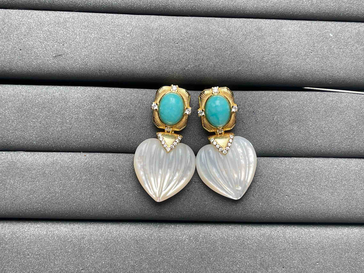 A8407 Silver conch Earrings
