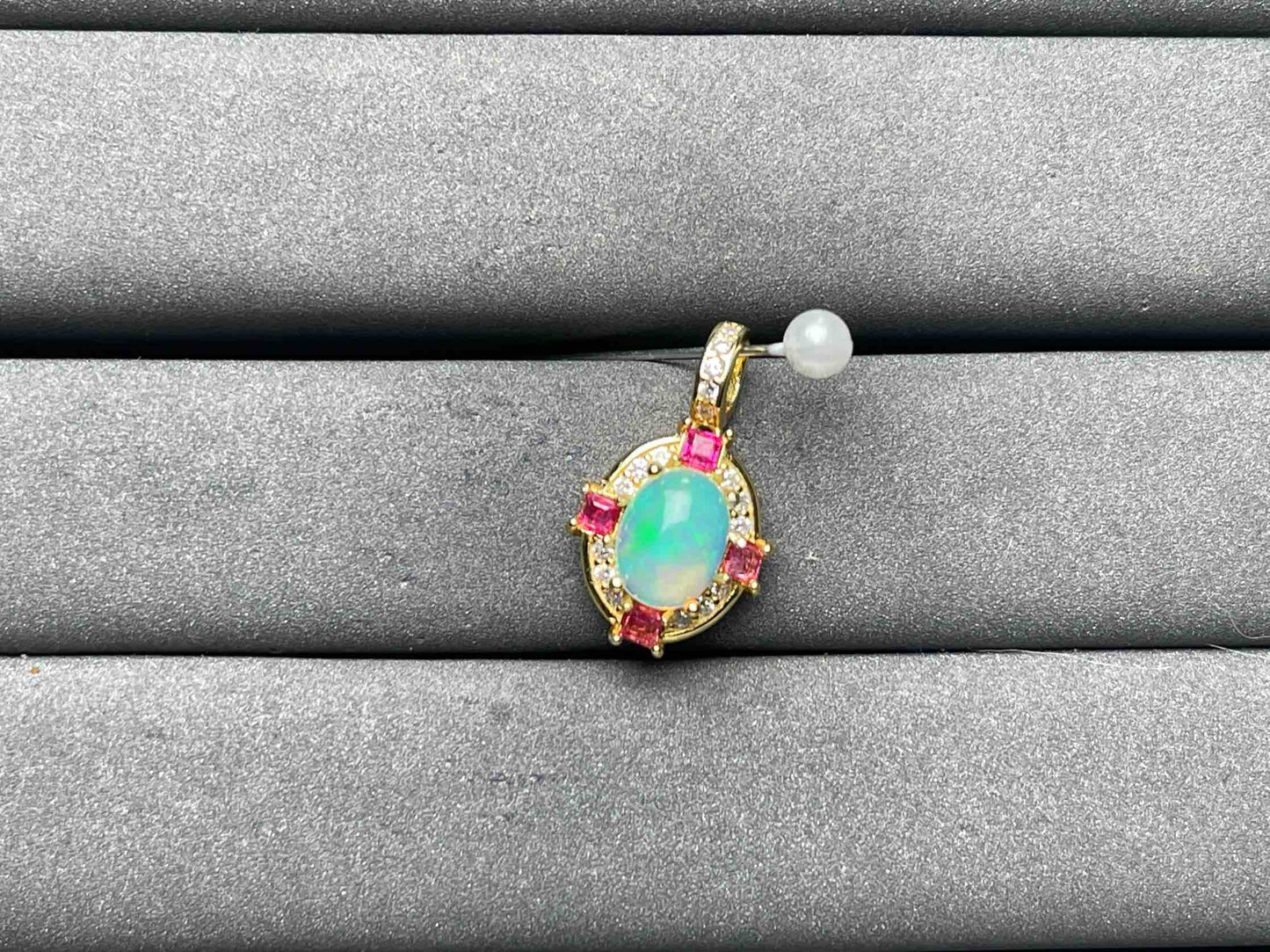 A8443 Opal Pendant
